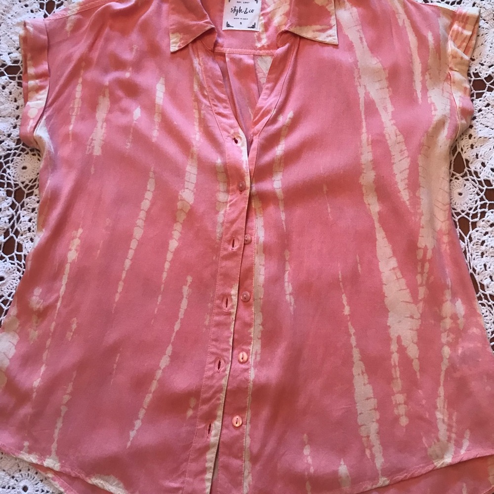 Peach & cream top